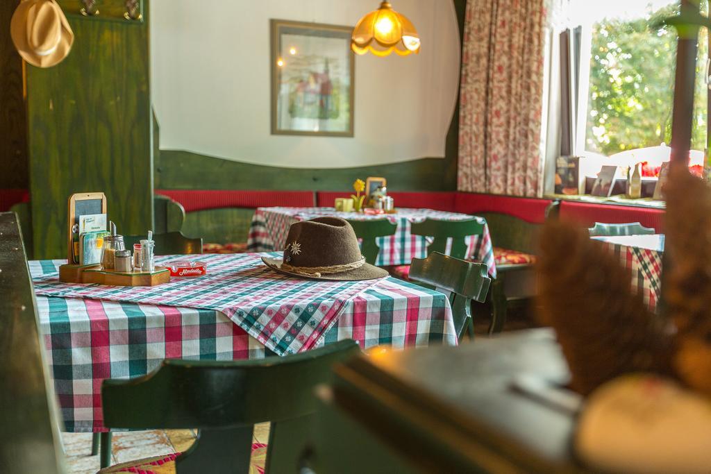 Gasthof Pension St. Wolfgang Kirchberg am Wechsel Bagian luar foto
